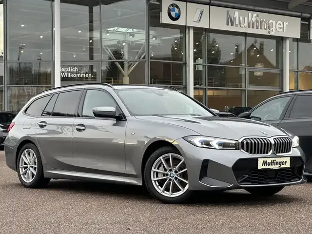 BMW 330