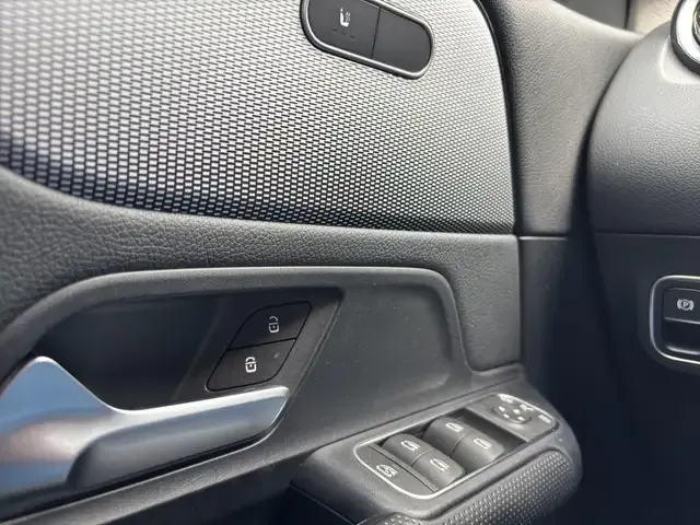 Mercedes-Benz B 250
