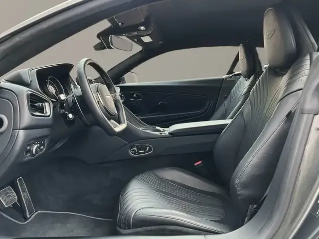 Aston Martin DB11