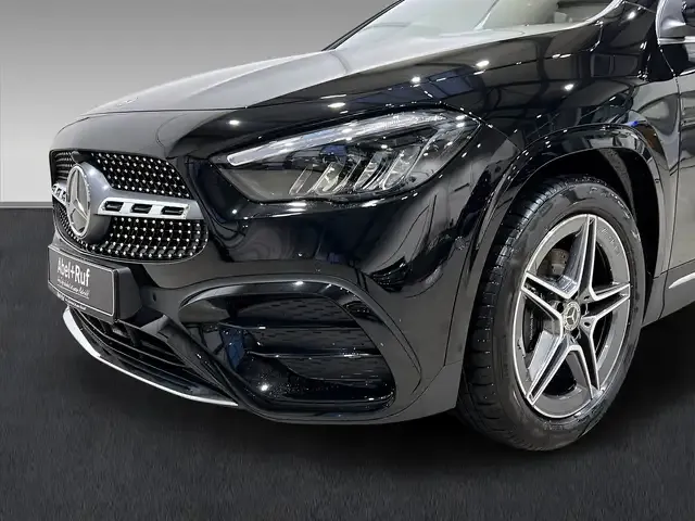 Mercedes-Benz GLA 200