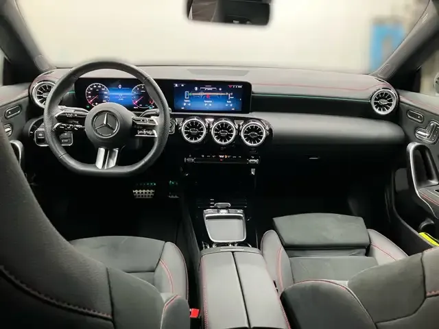 Mercedes-Benz CLA 200