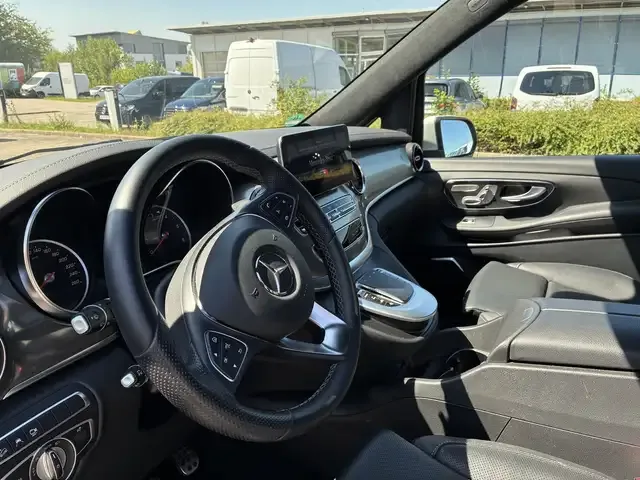 Mercedes-Benz V 300