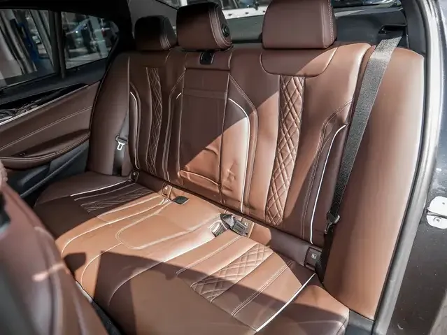 BMW 550