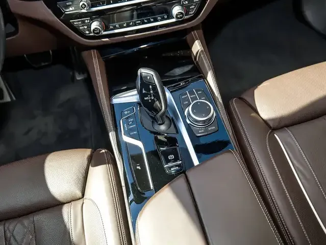 BMW 550