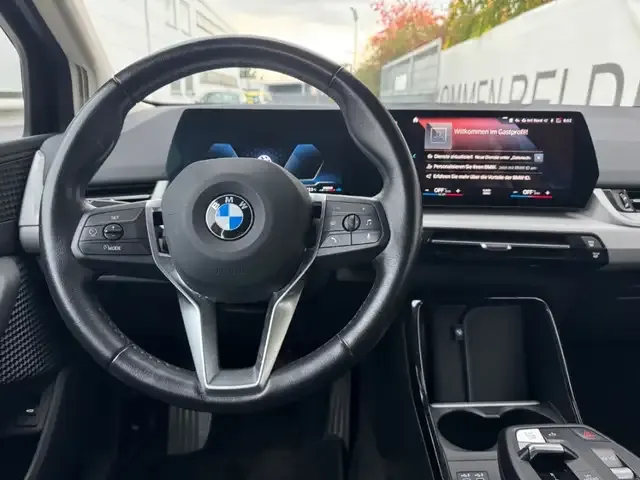 BMW 218