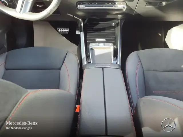 Mercedes-Benz EQA 300