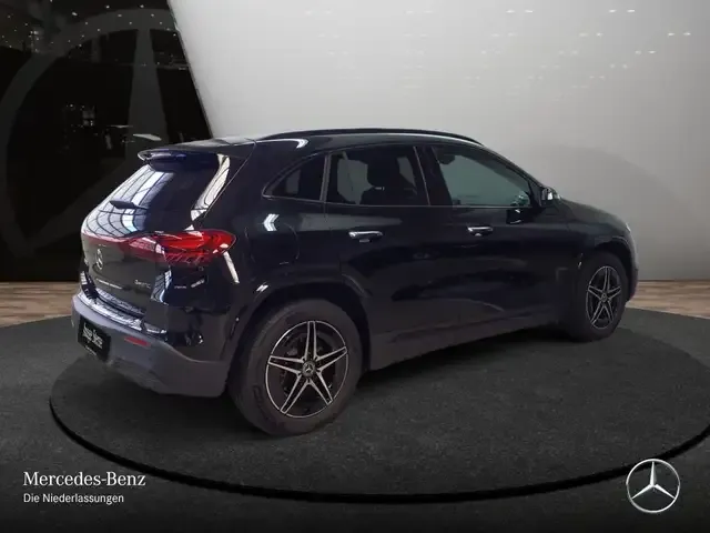 Mercedes-Benz EQA 300