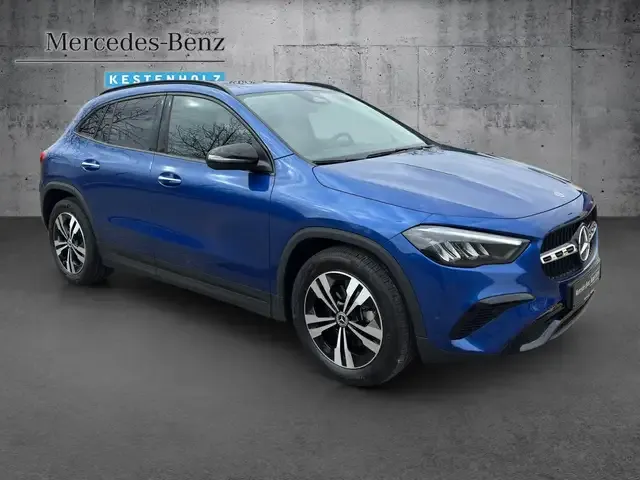 Mercedes-Benz GLA 200