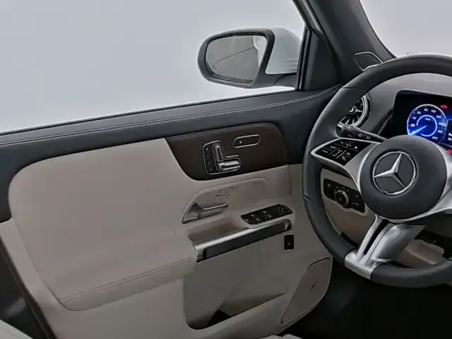 Mercedes-Benz EQB 350