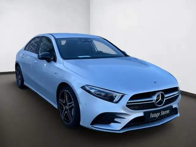 Mercedes-Benz A 35 AMG