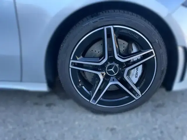 Mercedes-Benz A 35 AMG