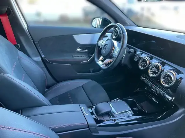 Mercedes-Benz A 35 AMG