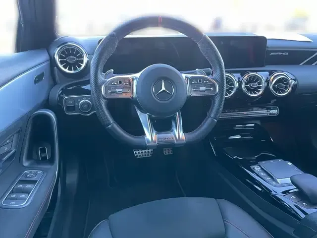 Mercedes-Benz A 35 AMG