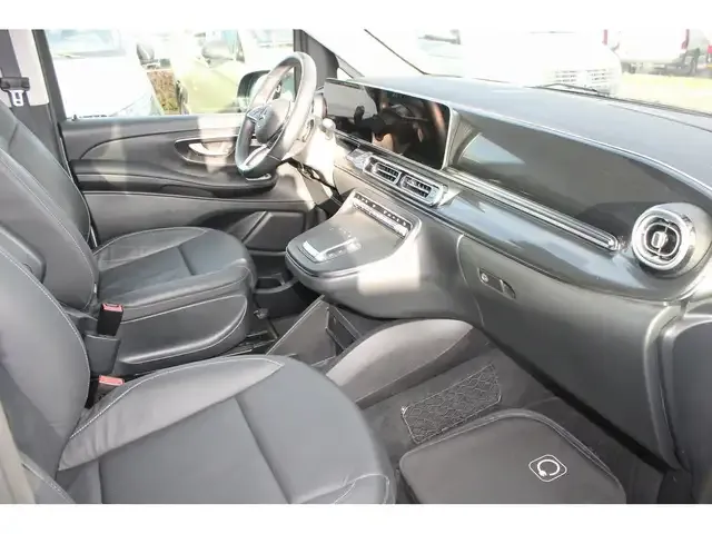 Mercedes-Benz EQV 300