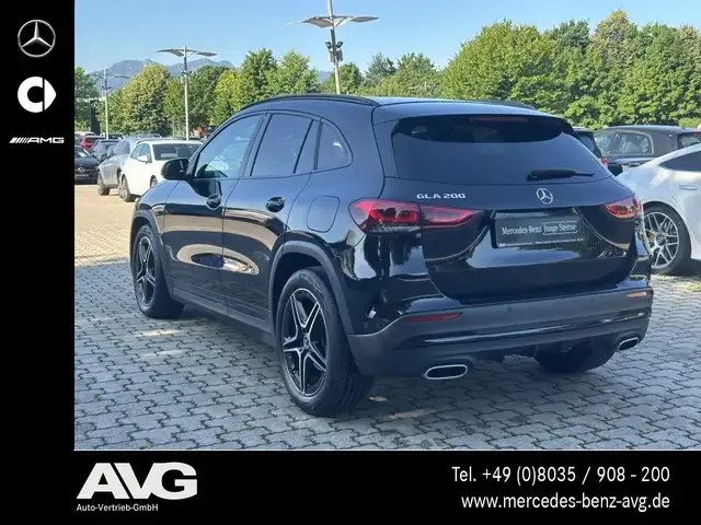 Mercedes-Benz GLA 200