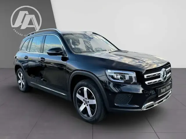 Mercedes-Benz GLB 220