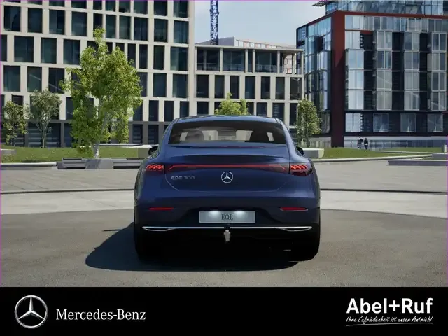 Mercedes-Benz EQE 300
