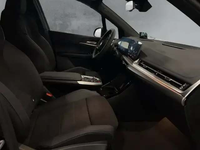 BMW 230