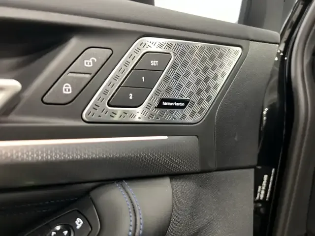BMW 230