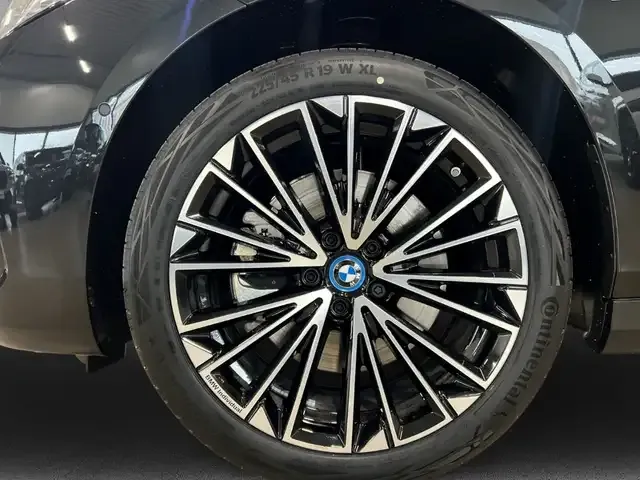 BMW 230
