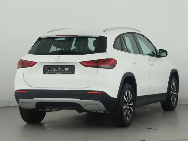 Mercedes-Benz GLA 180