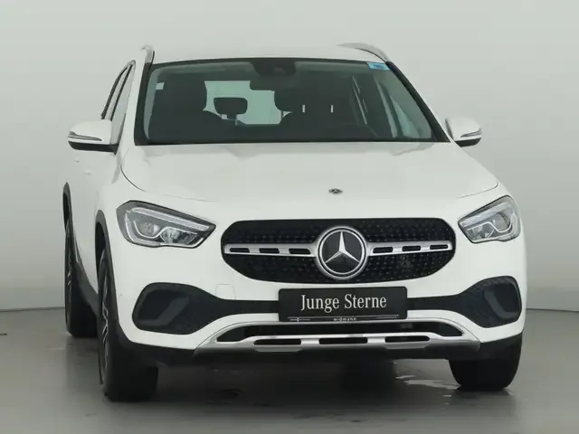 Mercedes-Benz GLA 180