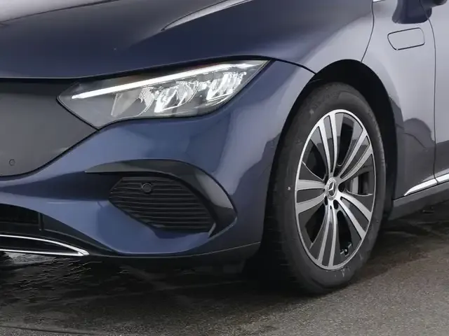 Mercedes-Benz EQE 300