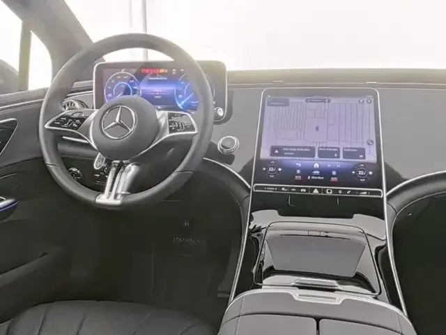 Mercedes-Benz EQE 300