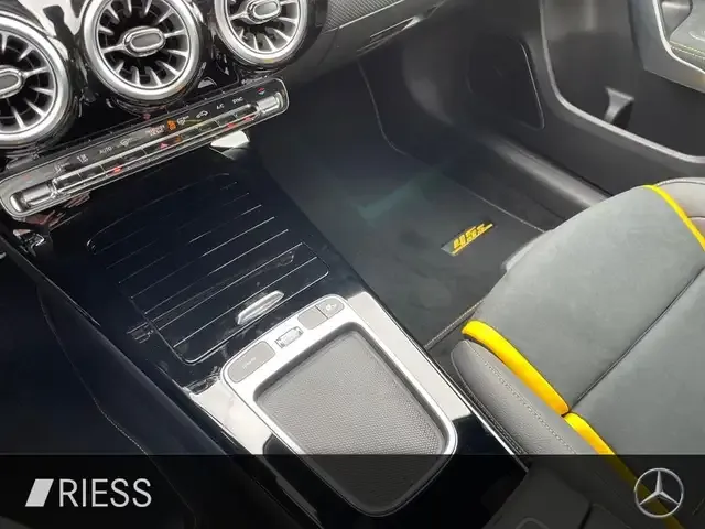 Mercedes-Benz A 45 AMG
