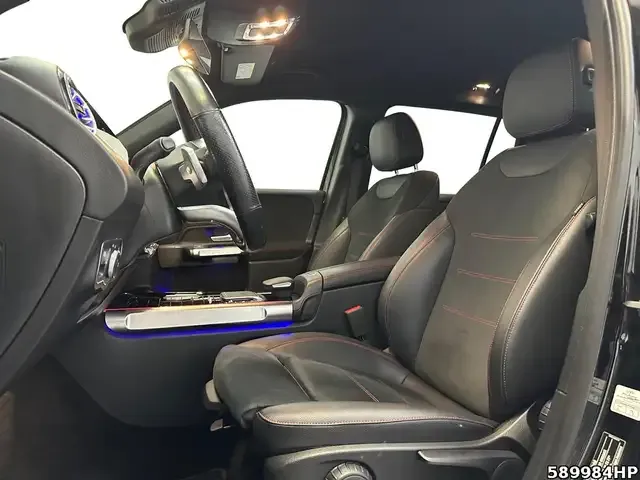 Mercedes-Benz GLB 220