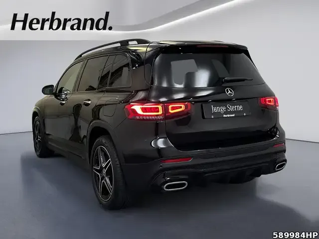 Mercedes-Benz GLB 220