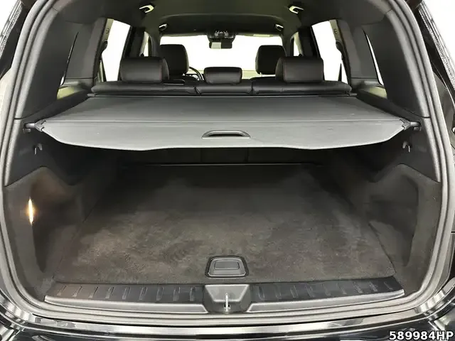 Mercedes-Benz GLB 220