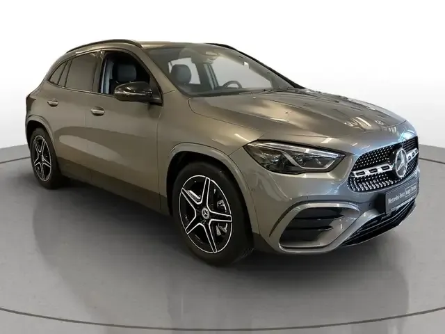 Mercedes-Benz GLA 200