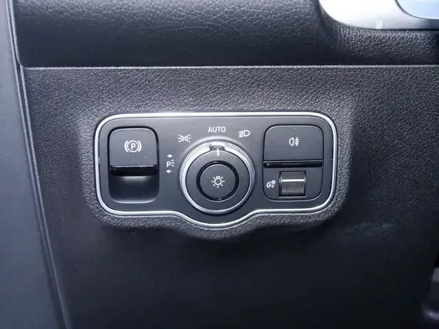 Mercedes-Benz EQB 350