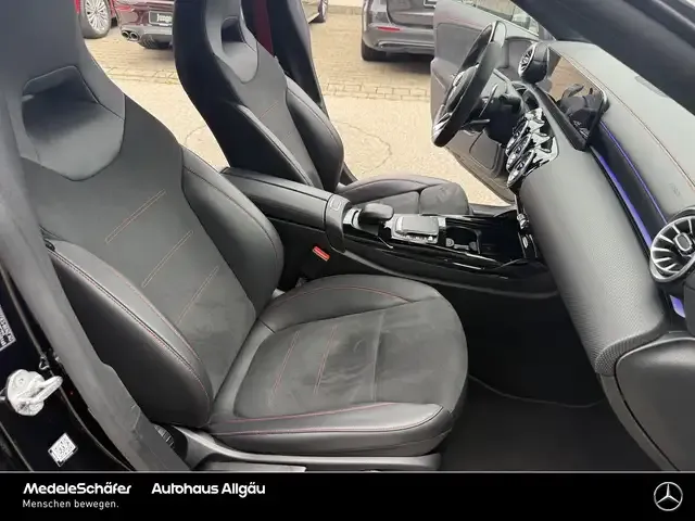 Mercedes-Benz CLA 35 AMG