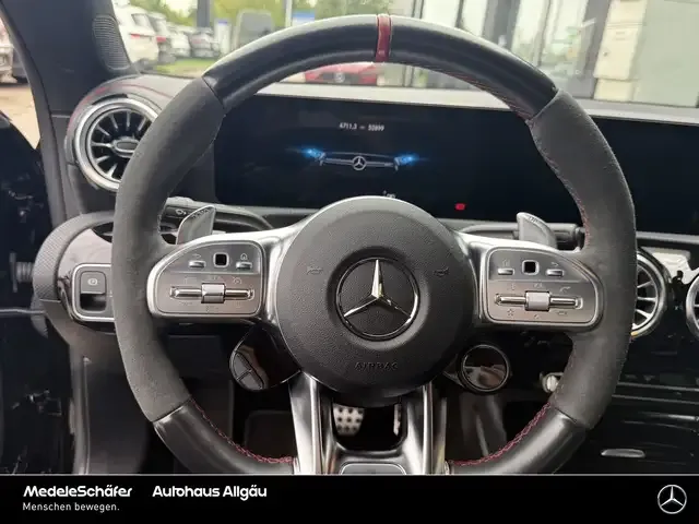 Mercedes-Benz CLA 35 AMG