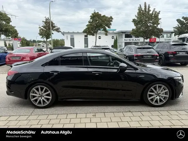 Mercedes-Benz CLA 35 AMG