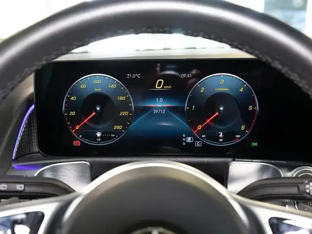 Mercedes-Benz GLB 200