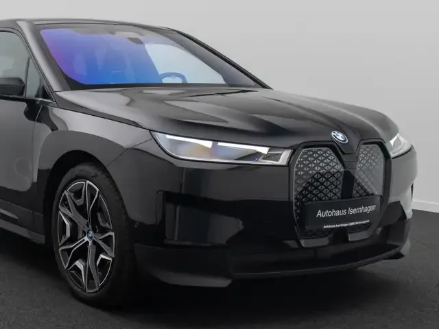 BMW iX