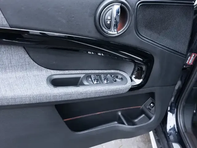 MINI Cooper SE Countryman