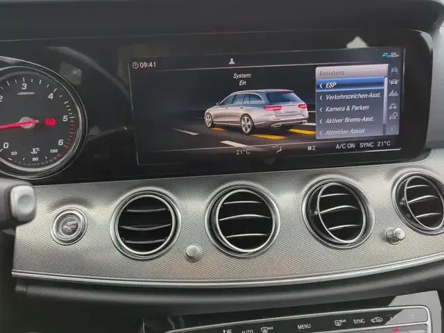 Mercedes-Benz E 220