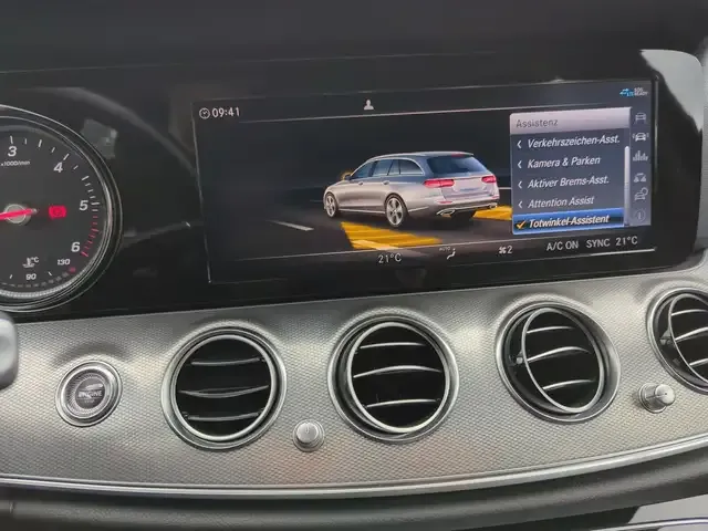 Mercedes-Benz E 220