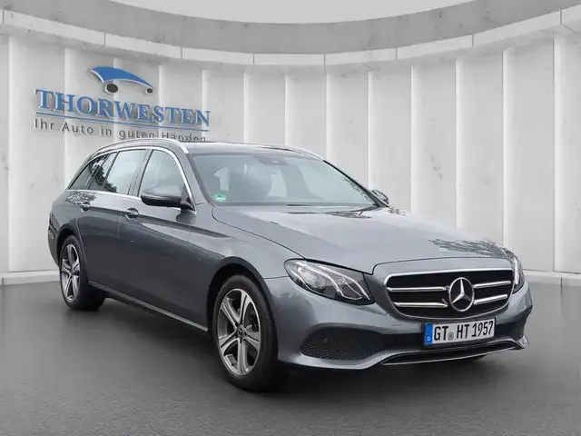 Mercedes-Benz E 220