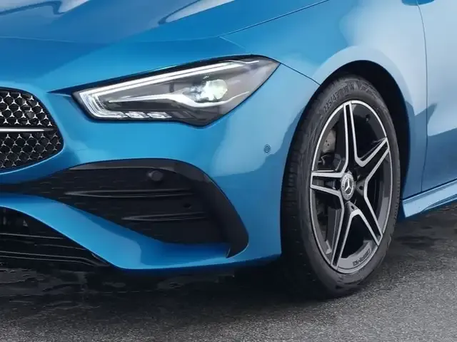 Mercedes-Benz CLA 200