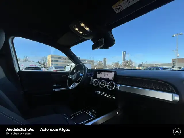 Mercedes-Benz EQB 300