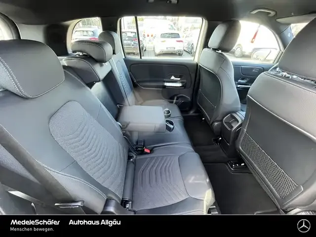 Mercedes-Benz EQB 300