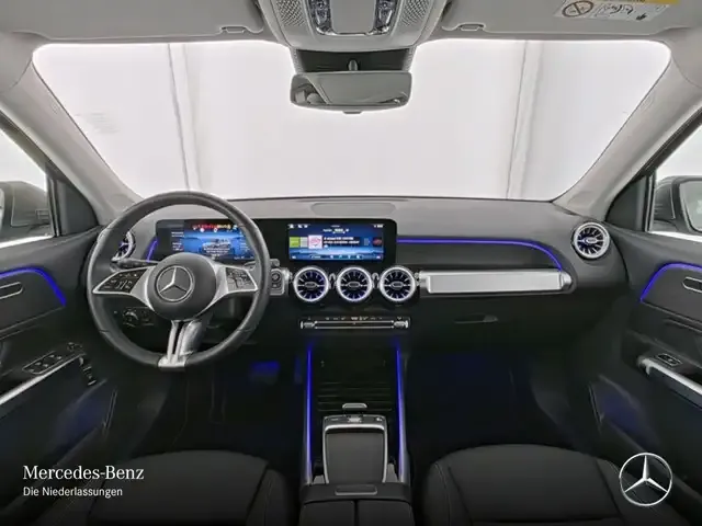 Mercedes-Benz GLB 220