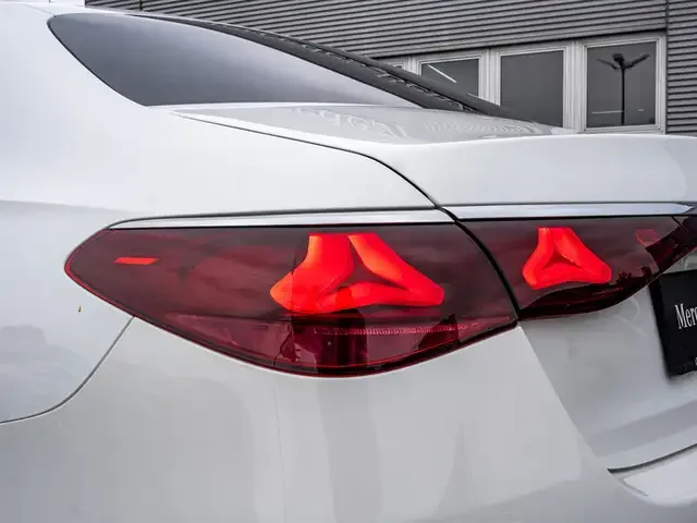 Mercedes-Benz E 200