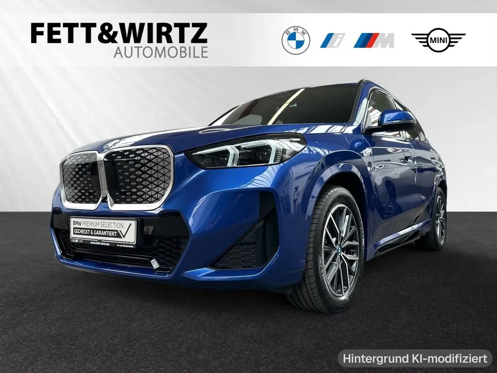 BMW iX1