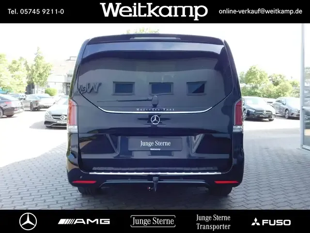 Mercedes-Benz V 220